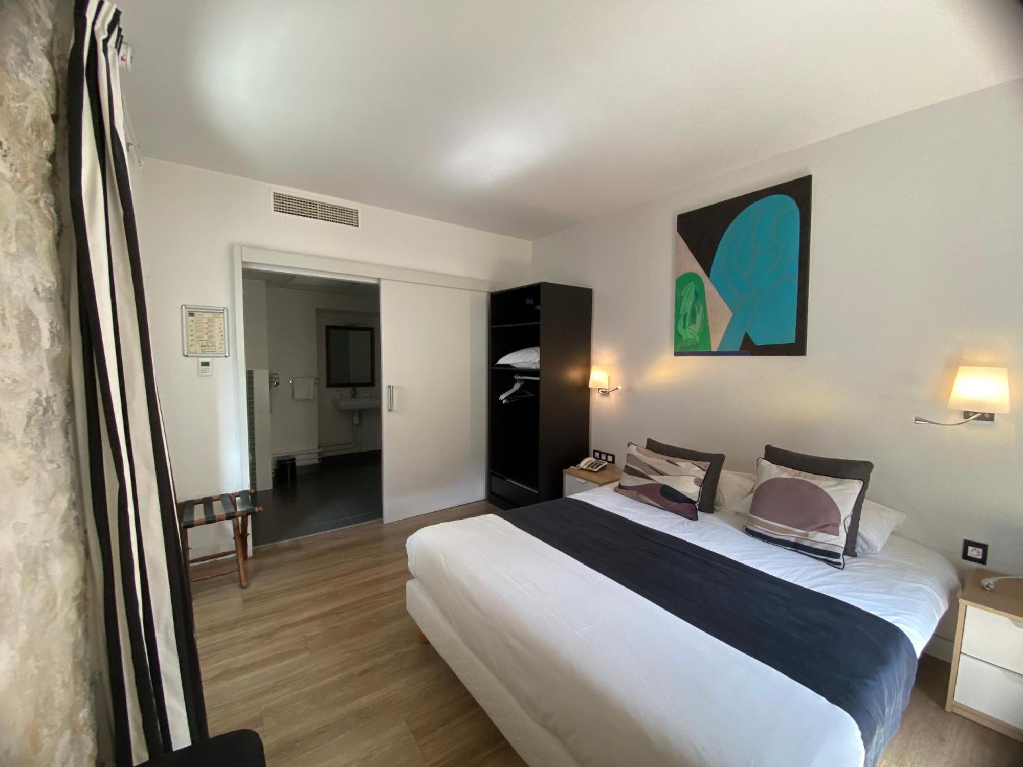 Double Room Disabled Guest